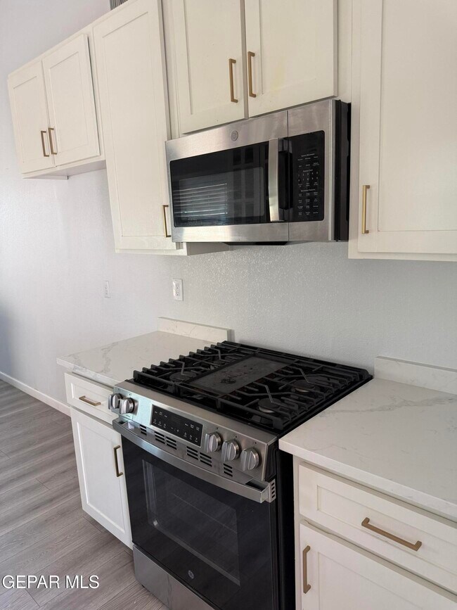 Building Photo - 7453 Plaza Taurina Dr