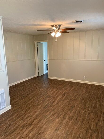 Living Area - 1006 N 9th St