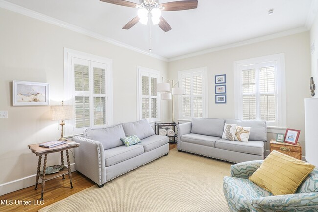 Building Photo - 145 St Francis St