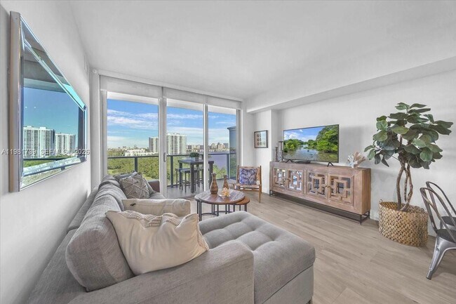 Building Photo - 16385 Biscayne Blvd