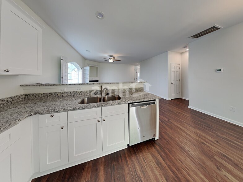 Building Photo - 139 Pin Oak Ct