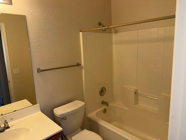 Building Photo - 6794 W Del Mar Ln