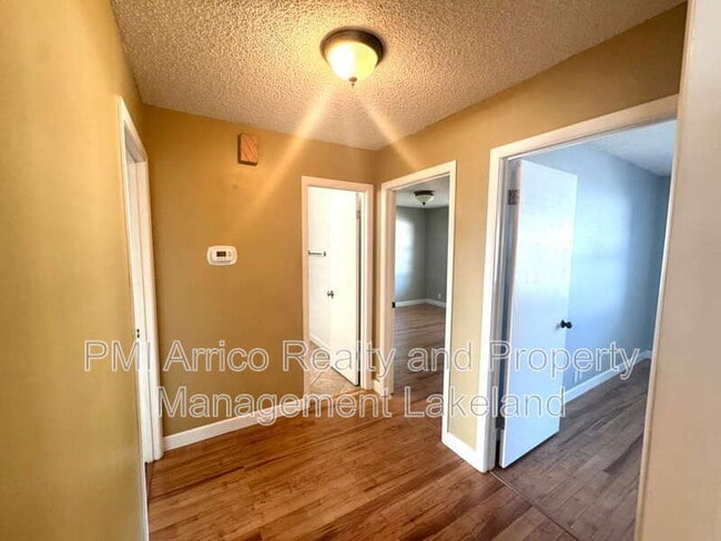 Building Photo - 1653 Lagoon Pl