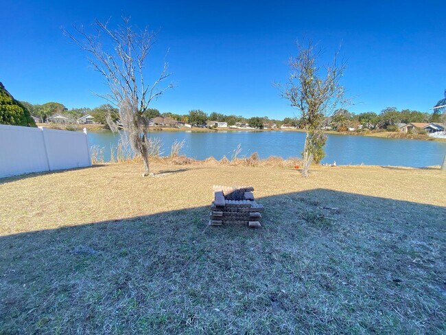 Building Photo - 132 Rose Hill Trail