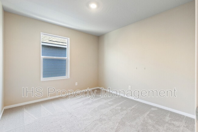 Building Photo - 7945 Ranchland Ln