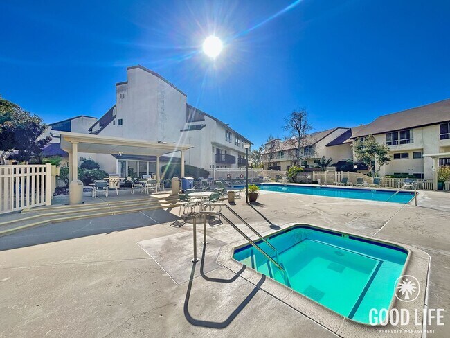 Building Photo - Beautiful 1BD/1BA W/ Reserved Parking and Community Pool in Mission Valley!