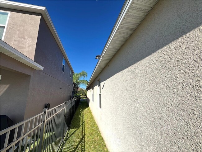 Building Photo - 12809 Sawgrass Pine Cir