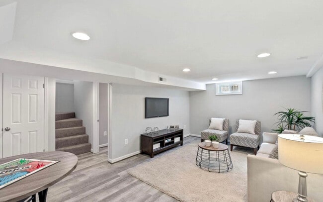 Living Area - 2921 Johnson Rd