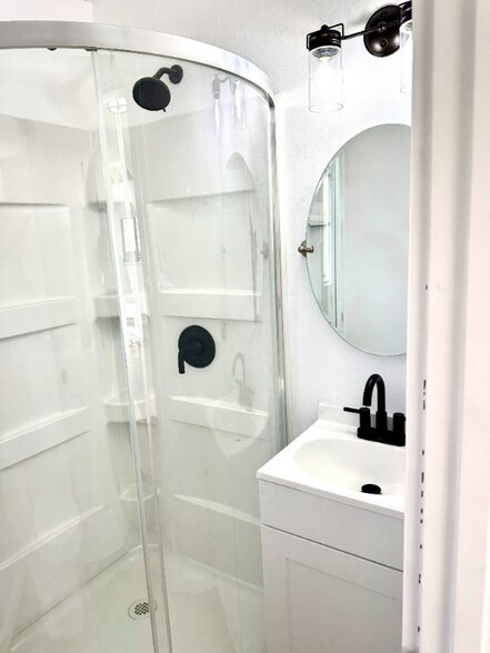 Building Photo - 1117 Indiana Ave