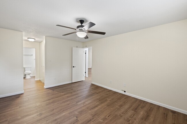 Building Photo - 777 Saturn Dr