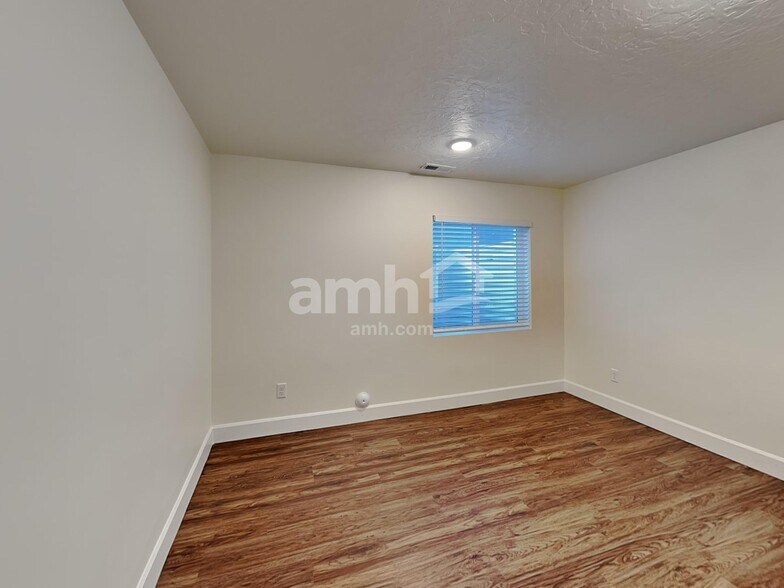 Building Photo - 6628 Old Forest Dr