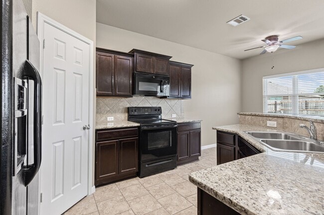 Building Photo - Move-In Ready! 3 Bed, 2Ba Home in Westfiel...