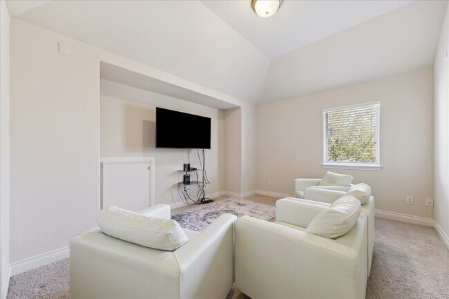 Building Photo - 3922 Pebble Heights Ln