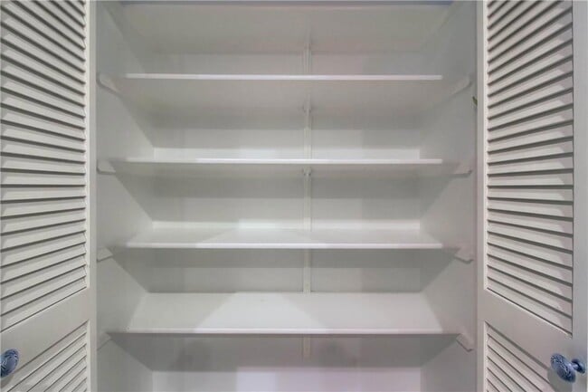 Building Photo - 1100 Emmitt Run