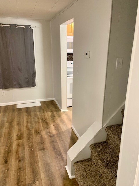 Building Photo - 824 Center St