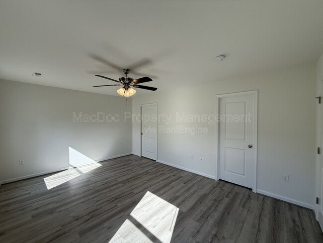 Building Photo - 990 Ebb Tide Dr