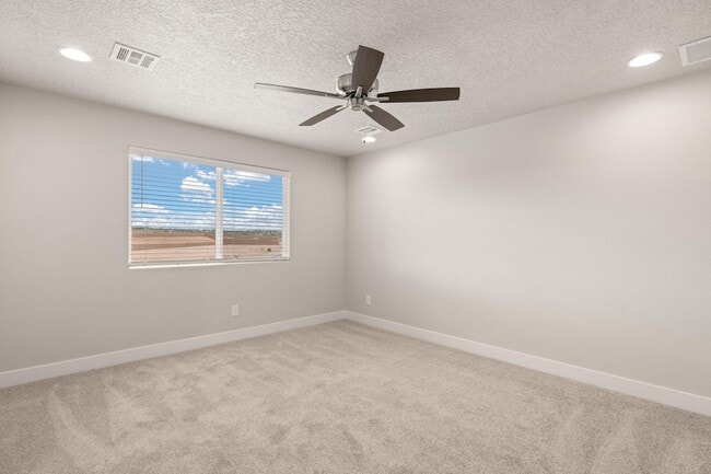 Building Photo - 4022 Silver Springs Road NE
