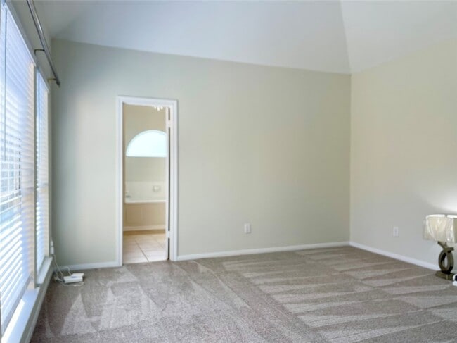 Building Photo - 4630 Jaymar Dr