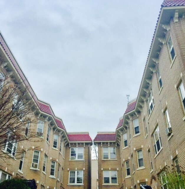 Building Photo - 700 Farmington Ave