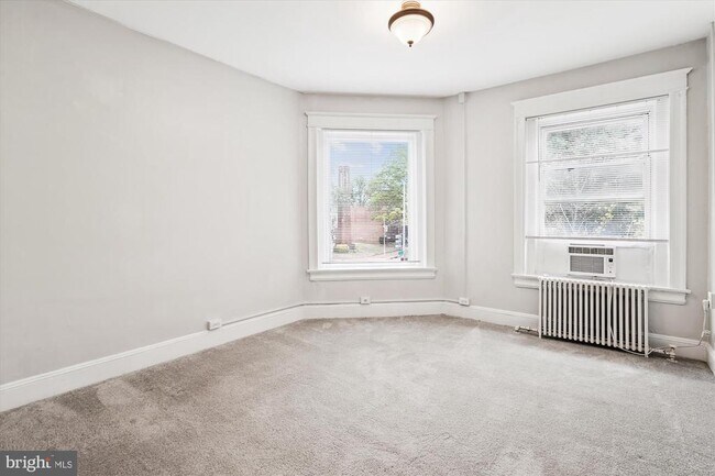Building Photo - 150 Seaton Pl NW