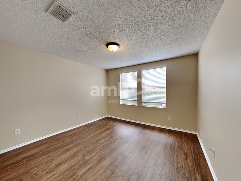 Building Photo - 5029 Prestwick Dr