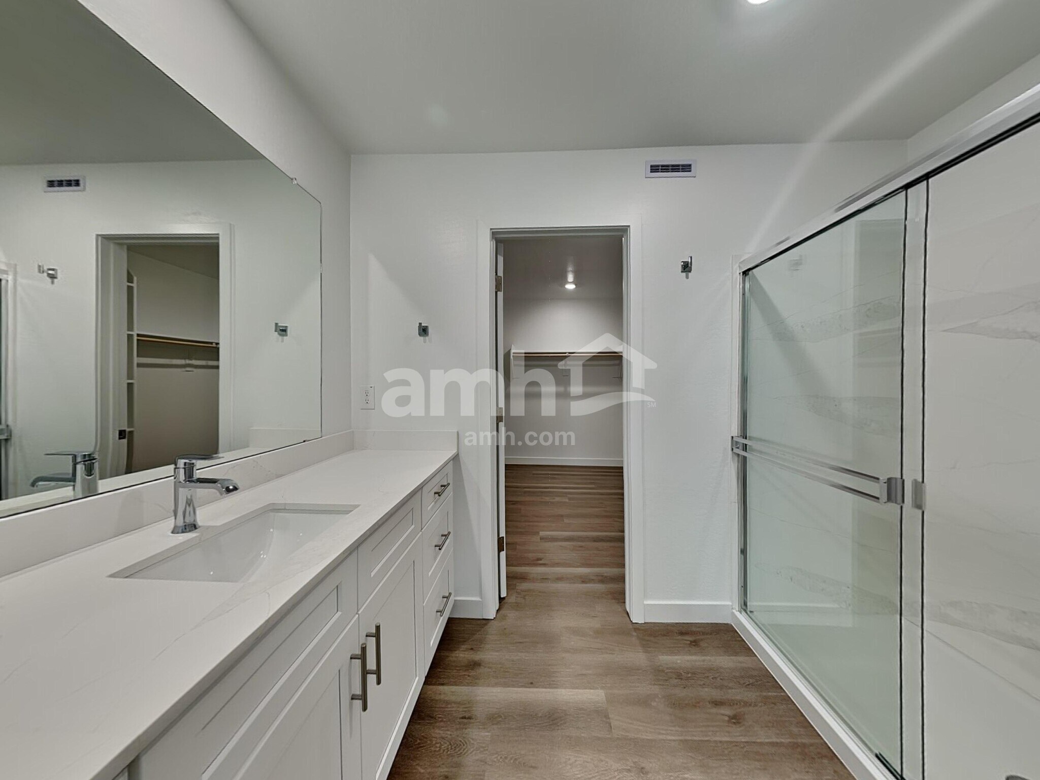 Building Photo - 20177 W Thomas Rd