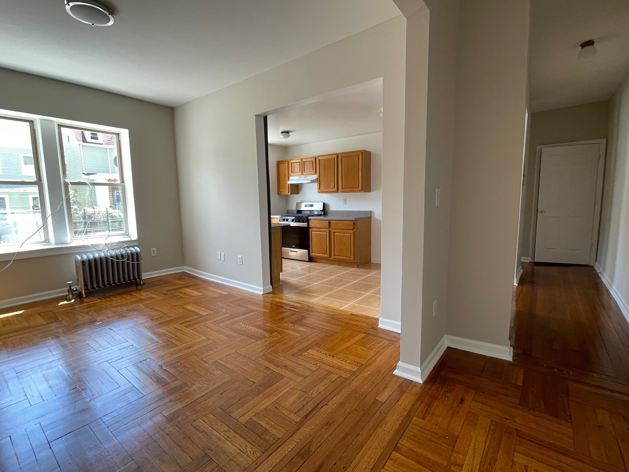 Building Photo - 10 Harvard St