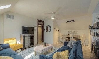 Building Photo - 3784 Washington St