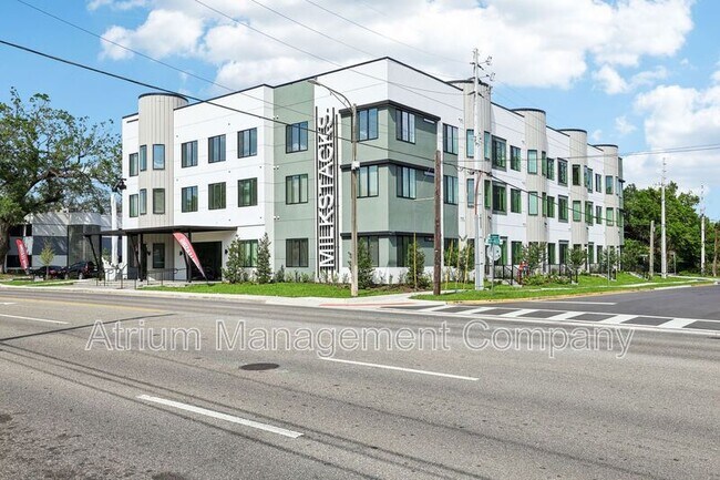 Building Photo - 221 S Bumby Ave