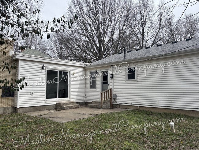 Building Photo - 1844 S Beacon Ave