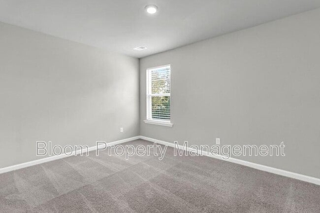 Building Photo - 640 Chigwell Springs Ln