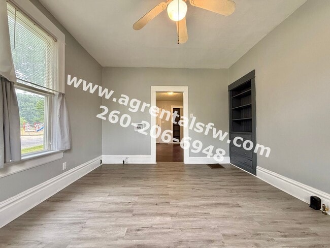 Building Photo - 3 Bedroom House