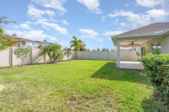 Building Photo - NEW!