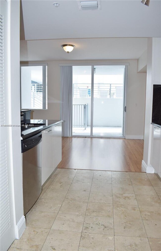 Building Photo - 3339 Virginia St