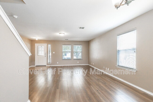 Building Photo - 3913 Whisper Ridge