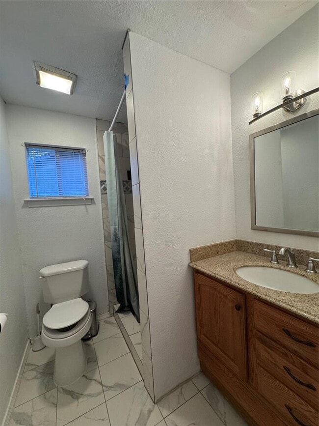 Building Photo - 12325 Double Tree Ln
