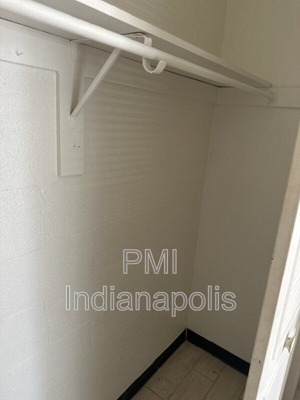 Building Photo - 5824 E Washington St