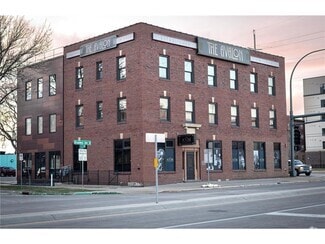 Building Photo - 301 N Broadway Ave