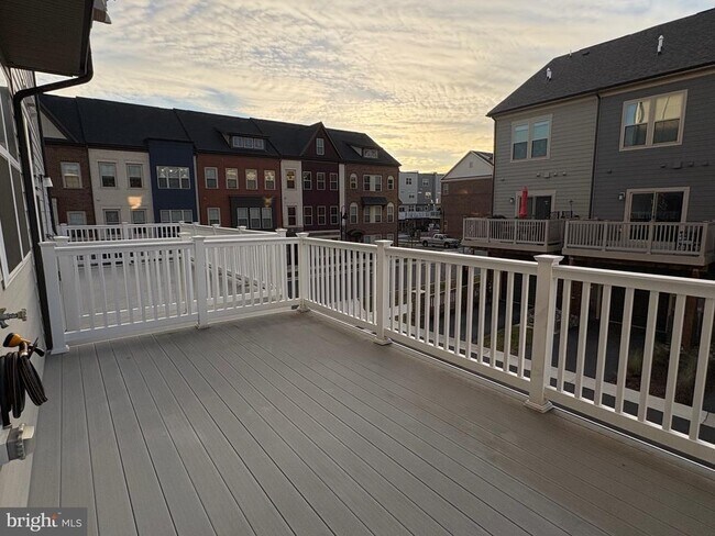 Building Photo - 139 Rubens Dr