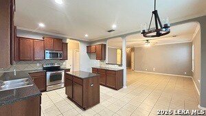 Building Photo - 12155 Karnes Way