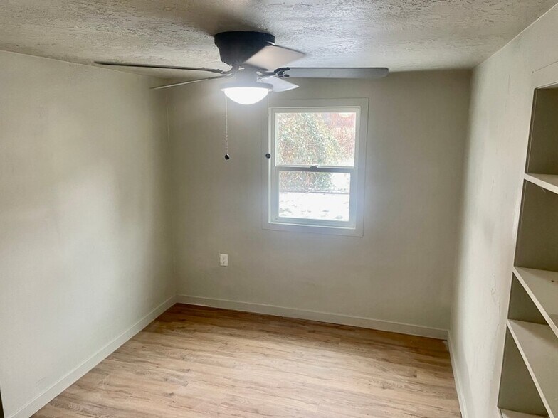 Building Photo - 1415 W 3350 S