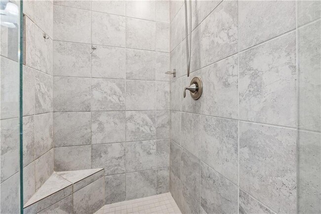 Building Photo - 4050 Danbury Farms Dr
