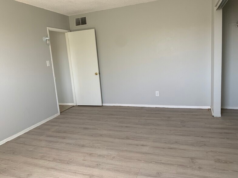 Building Photo - 1324 N 22nd St