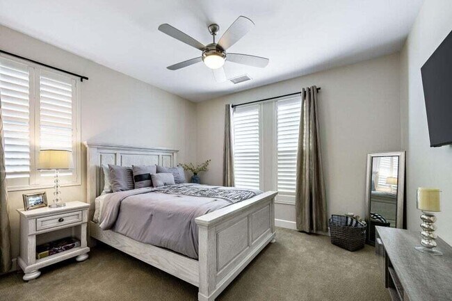 Building Photo - 51287 Longmeadow St