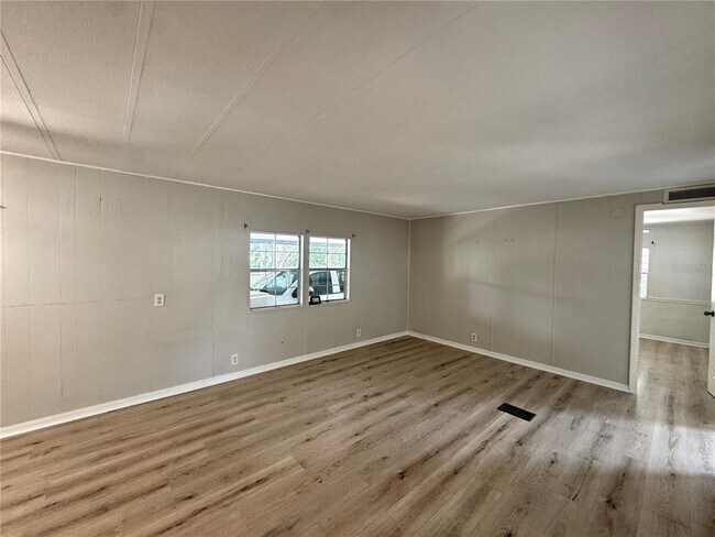 Building Photo - 4152 Richmond Ave