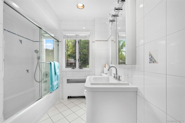 Building Photo - 23 Parkside Dr