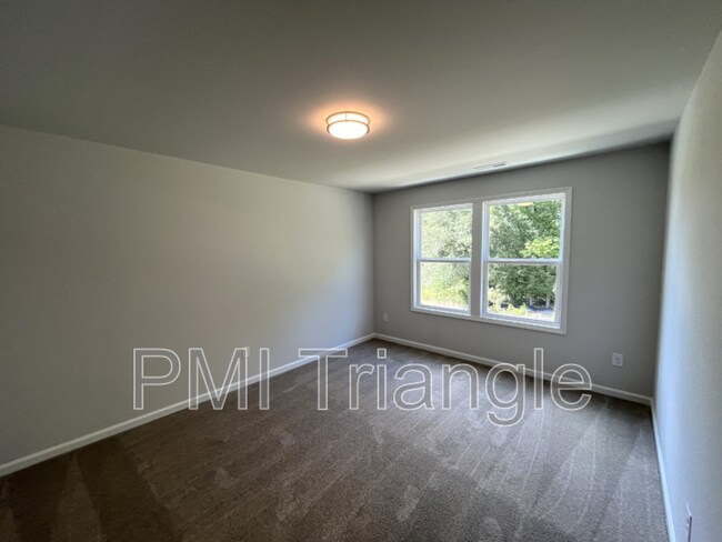 Building Photo - 272 Shingle Oak Rd