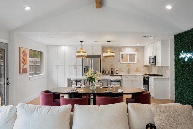 Building Photo - 3808 Leafield Dr