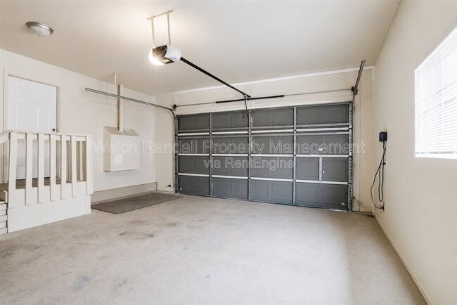 Building Photo - 9527 S Newkirk St