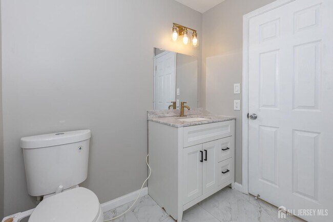 Building Photo - 2301 Bayhead Dr